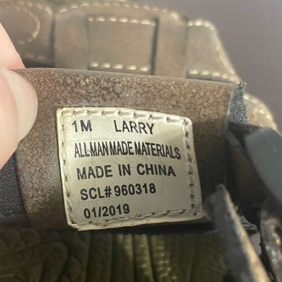 Boys Beaver Creek Sandals - Size 1 - Picture 10 of 11